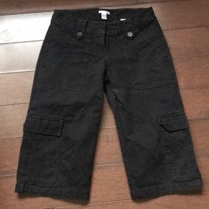 H&M black stiff cotton crop pants